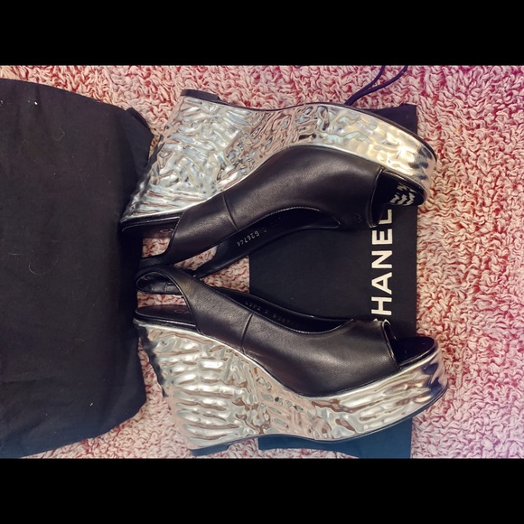 Classy and fabulous!! - Picture 2 of 10